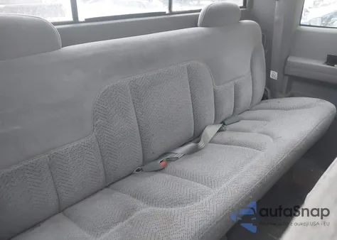 1997 Chevrolet K1500 Fleetside z USA, uszkodzony, nr VIN 1GCEK19R7VE239806